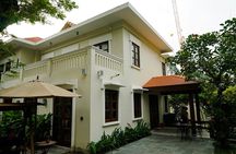 Wartime Saigon Historical Tour with Lunch and Guided Insights