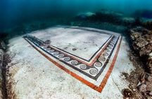 Snorkeling in the Sunken Pompeii Double Dive