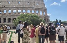 Rome: Guided Tour of Colosseum, Roman Forum And Palatine Hill