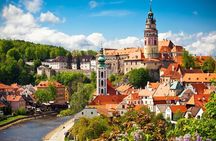 Transfer from Prague to Vienna with guided tour in Český Krumlov