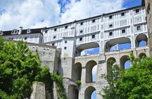 Transfer from Prague to Vienna with guided tour in Český Krumlov