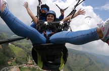 Paragliding Flight Excursion over Medellin
