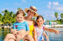 Deluxe Catamaran Tour to Isla Mujeres, from Playa del Carmen