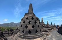 Yogyakarta: Borobudur 5-hour Tour with Climb up and Transfers