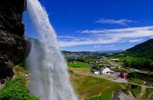Bergen: Scenic Hardangerfjord with Waterfalls & Lunch at a Garden