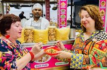 Mumbai Street Food & Beach Tour with 10+ Tastings