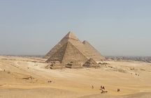 Private Day Tour from Hurghada to Cairo Pyramids and GEM Museum