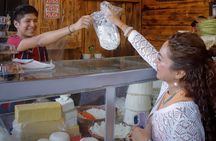 Guacamole a Tasty Adventure Through Xochimilco Markets and Canals