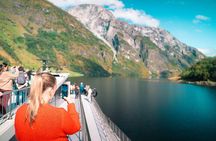Bergen: Viking Village & UNESCO Fjord Cruise from Flåm