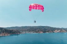 Parasailing in Catalina Island: Soar Above The Stunning Coastline