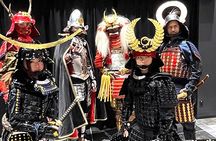 Enjoy taking impressive photos dressed as a samurai