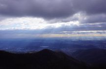 Lake Como Scenic Hiking Tour with Panoramic Views