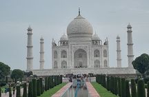 Sunrise Taj Mahal Private Tour from Delhi