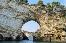 Shared boat tour in Vieste with bathing stop