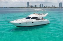 55ft + FREE HOUR Miami Yacht Rental 3 to 6 Hours 13 People