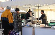 Private Farmers Market Tour and Home Cooking Class in Cologne