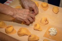Authentic Tuscan Pasta Class in a Local Home in Pistoia