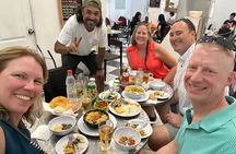  Food Tour - Eat like Locals! 