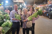  Food Tour - Eat like Locals! 