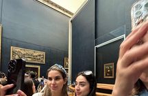 Private Louvre Museum Highlights Guided Tour with Skip-the-Line
