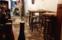 Sevilla: Fun Wine Tasting with an Spanish Sommelier