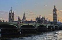 Best of London: Guard Change & River Thames with optional Tower