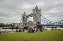 Discover London’s Flavors Borough Market Tour
