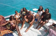 Isla Mujeres Rush : Catamaran Snorkeling and BUFFET in Beach Club