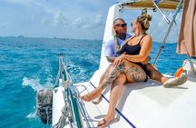 Isla Mujeres Rush : Catamaran Snorkeling and BUFFET in Beach Club