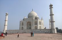 From Delhi: Taj Mahal Sunrise & Agra Handicraft Heritage Tour