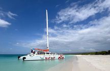 Private Catamaran Cruise to Bahia de las Aguilas
