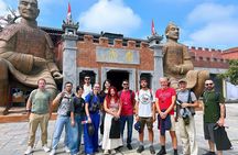 Xi'an: Morning Terracotta Army Tour with Local Family Lunch