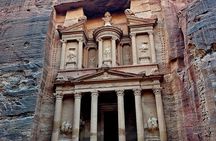 Petra Full Day Trip from Sharm El Sheikh with Lunch and Transfers