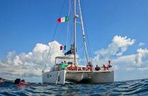 Isla Mujeres Catamaran Tour with Open Bar from Costa Mujeres