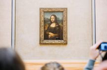 Louvre Museum: Exterior Guided Tour with Entrance Ticket