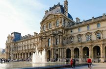 Louvre Museum: Exterior Guided Tour with Entrance Ticket