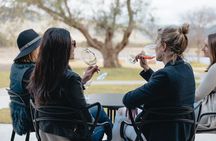 Luxury Hunter Valley Tour: 3 Tastings, Gin, Lunch & Chocolatier