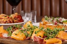 Walking tour Food Experience in Banff