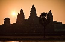 Siem Reap: Angkor Wat Sunrise Bike Tour & Jungle Breakfast