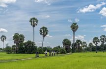 Siem Reap: Angkor Wat Sunrise Bike Tour & Jungle Breakfast