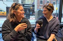 Iconic NYC Breakfast Food & Landmark Tour: Coffee, Bagel, Donut +