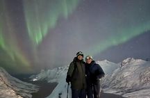 Snowshoe Expedition with Local Guides in Artic Terrain