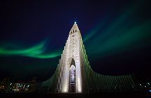 Reykjavik: Northern Lights Small Group with Surprise