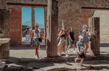 Full Day Tour to Pompeii and Mount Vesuvius from Sorrento