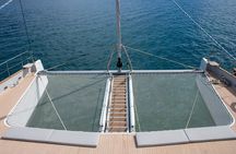 Sunset Cancun Mayëy : Premium Catamaran Dinner with Outdoor Bar