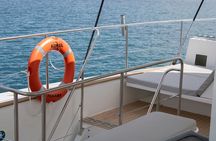 Sunset Cancun Mayëy : Premium Catamaran Dinner with Outdoor Bar