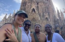 Sagrada Familia & Official Guide Private or Small Group Tour