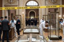 Louvre Art Heists & Scandals–Guided Tour with Entry