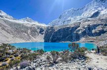 Laguna 69 Hiking Adventure in Huascarán National Park