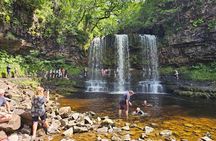 4 Waterfalls Guided Hike from Cardiff – Walk Behind the Falls!